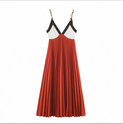 Plisseekleid mit Schmuckperlen