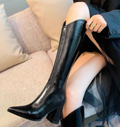 Stiefel mit breitem Absatz
