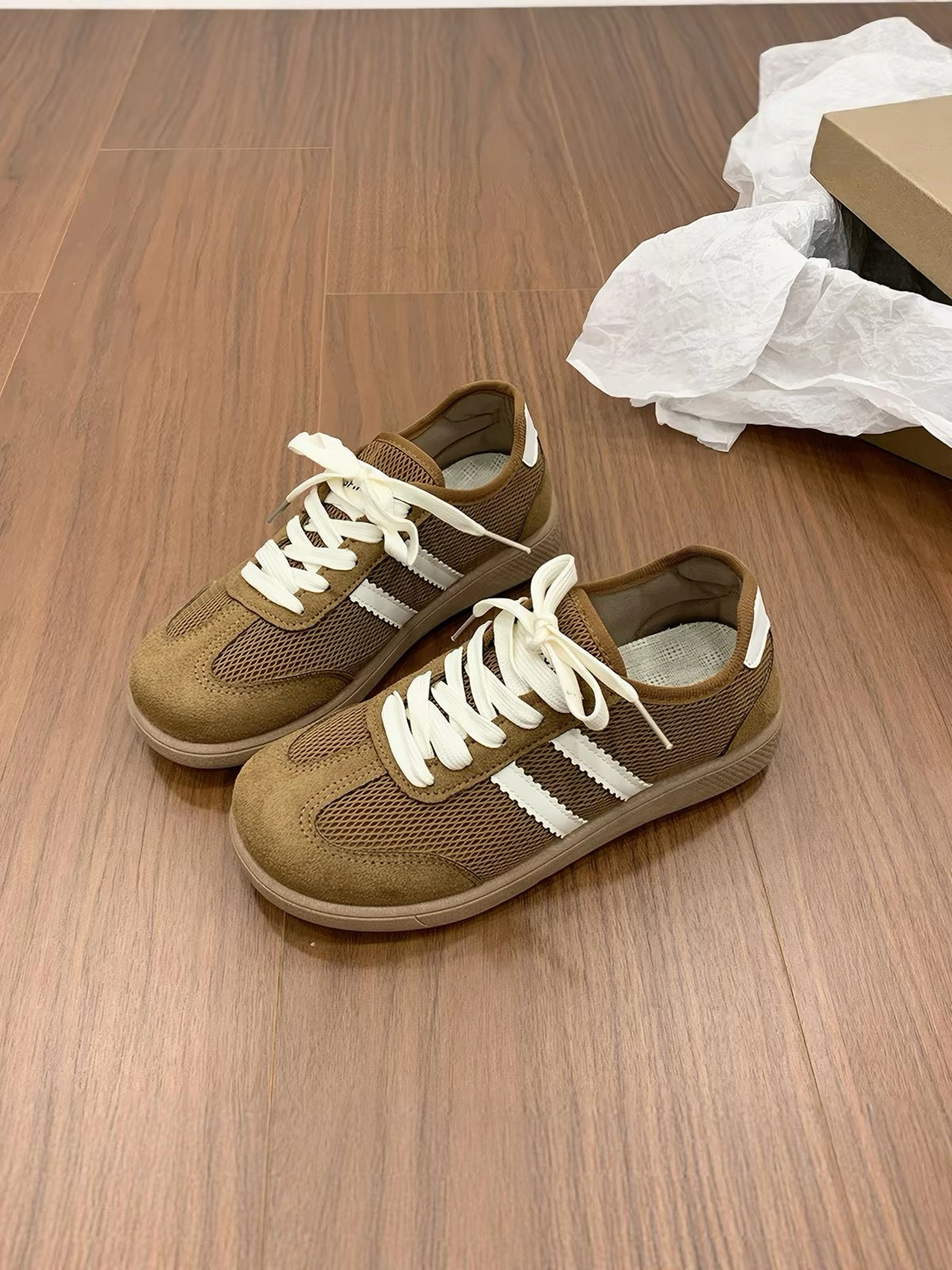Retro Mesh Sneaker